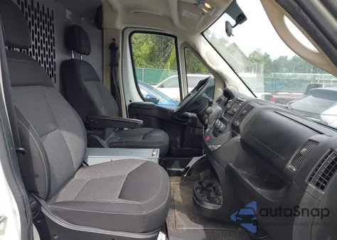 2017 Ram Promaster 1500 Low Roof 136 Wb z USA, uszkodzony, nr VIN 3C6TRVAG8HE540721